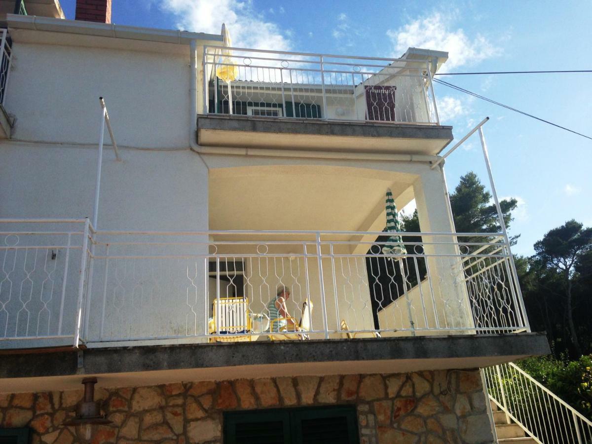 Apartment Bozikovic - Jelsa - Vitarnja ภายนอก รูปภาพ